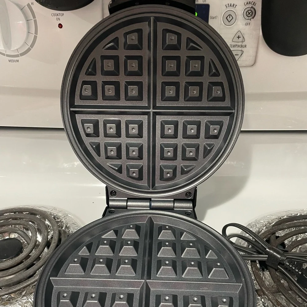 Waffle maker - Picture 2 of 2